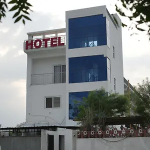 Parmanand Garden Hotel